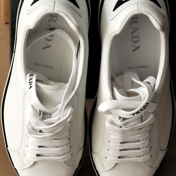 Brand new men PRADA white sneakers in genuine lather with black trim and logo - Picture 5 of 11